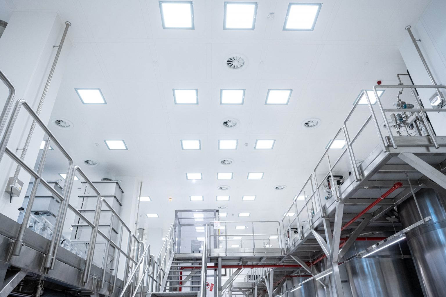 Beleuchtung für Reinräume, Kliniken, Pharma & Halbleiterfertigung